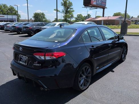 Used 2023 Toyota Corolla SE w/ SE Package AWD/4WD image 7