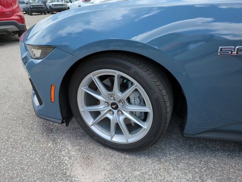 Used 2025 Ford Mustang GT Premium RWD image 37