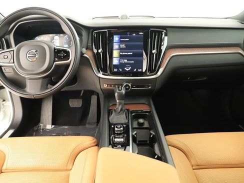 Used 2020 Volvo S60 T6 Inscription image 19