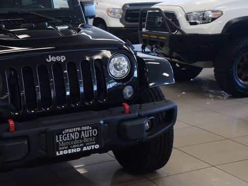 Used 2017 Jeep Wrangler Rubicon AWD/4WD image 34