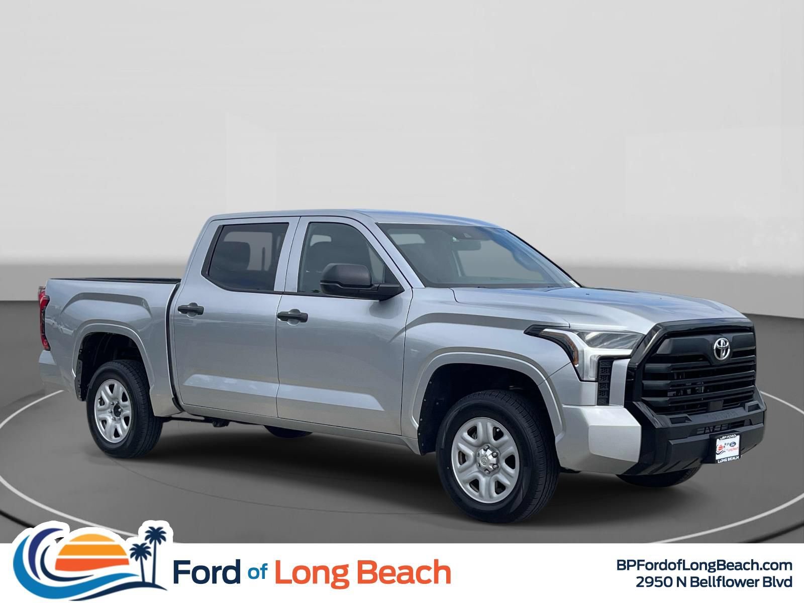 Used 2025 Toyota Tundra SR AWD/4WD image 1