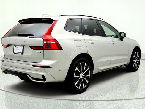 Used 2024 Volvo XC60 B5 Plus w/ Climate Package AWD/4WD image 5