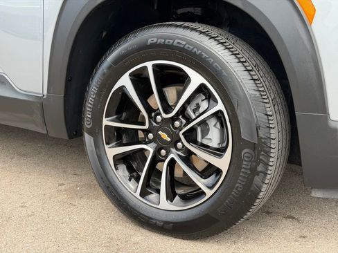 Used 2025 Chevrolet TrailBlazer LT image 27