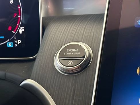 Used 2024 Mercedes-Benz GLC 300 GLC 300 image 57