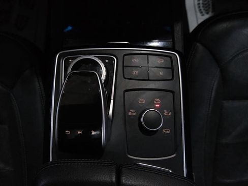 Used 2018 Mercedes-Benz GLS 550 4MATIC image 35