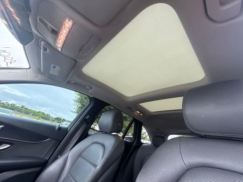 Used 2021 Mercedes-Benz GLC 300 image 22