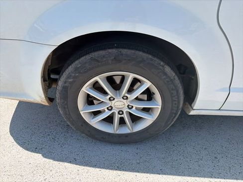 Used 2019 Dodge Grand Caravan SXT FWD image 10