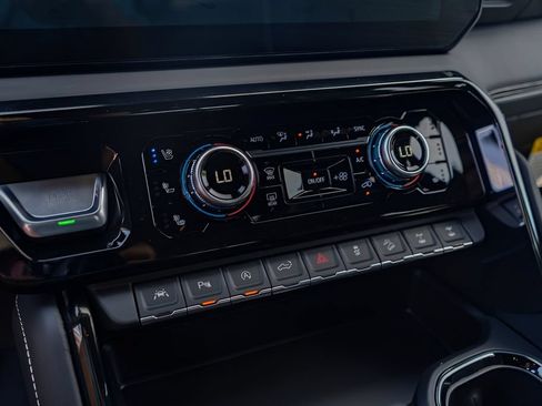 New 2026 GMC Sierra 1500 AT4X AWD/4WD image 16