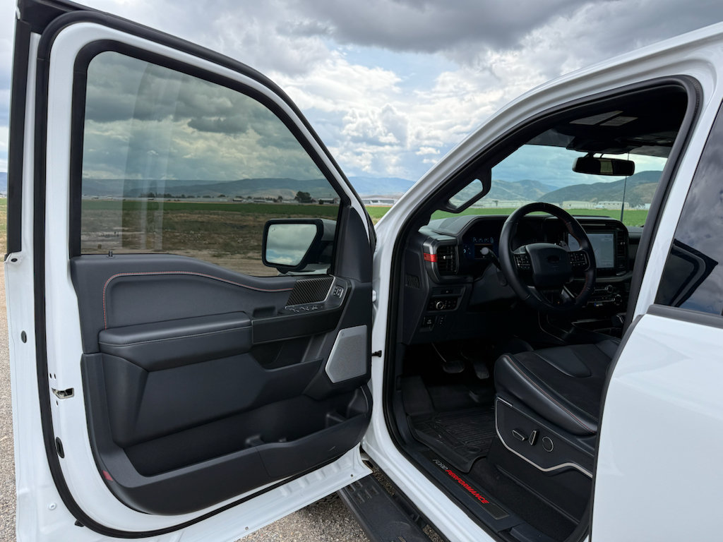 Used 2025 Ford F150 Raptor AWD/4WD image 13