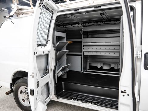 Used 2014 Chevrolet Express 2500 w/ Cold Climate Package RWD image 32