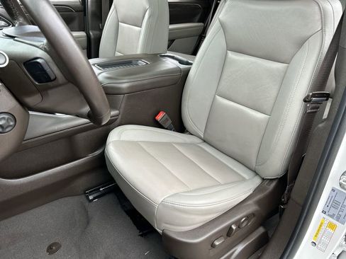 Used 2023 Chevrolet Tahoe LT w/ Luxury Package image 20