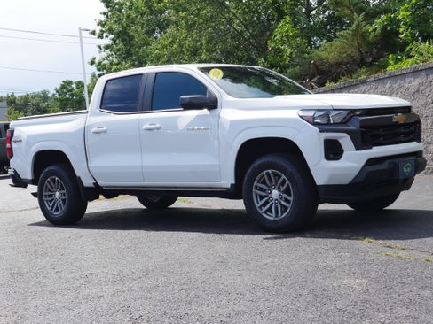 Certified 2023 Chevrolet Colorado LT w/ LT Convenience Package AWD/4WD image 11