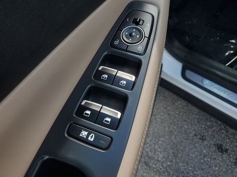 Used 2020 Hyundai Santa Fe Limited image 23