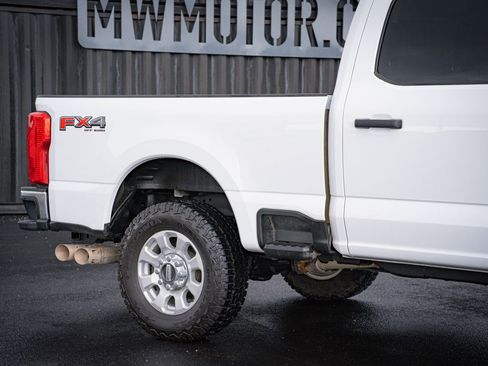 Used 2024 Ford F250 XLT w/ FX4 Off-Road Package image 5
