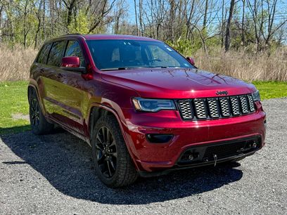 Used 2020 Jeep Grand Cherokee Altitude
