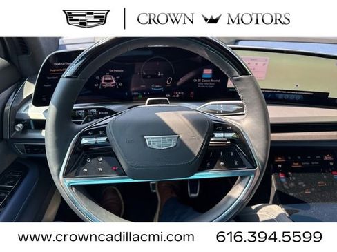 New 2026 Cadillac Vistiq Premium Luxury AWD/4WD image 22