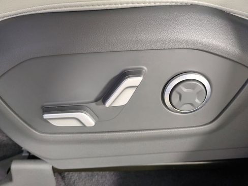 Certified 2025 Hyundai Santa Fe Limited image 23