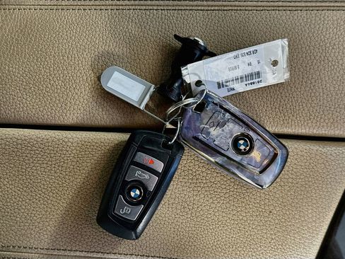 Used 2016 BMW 535i Sedan RWD image 34