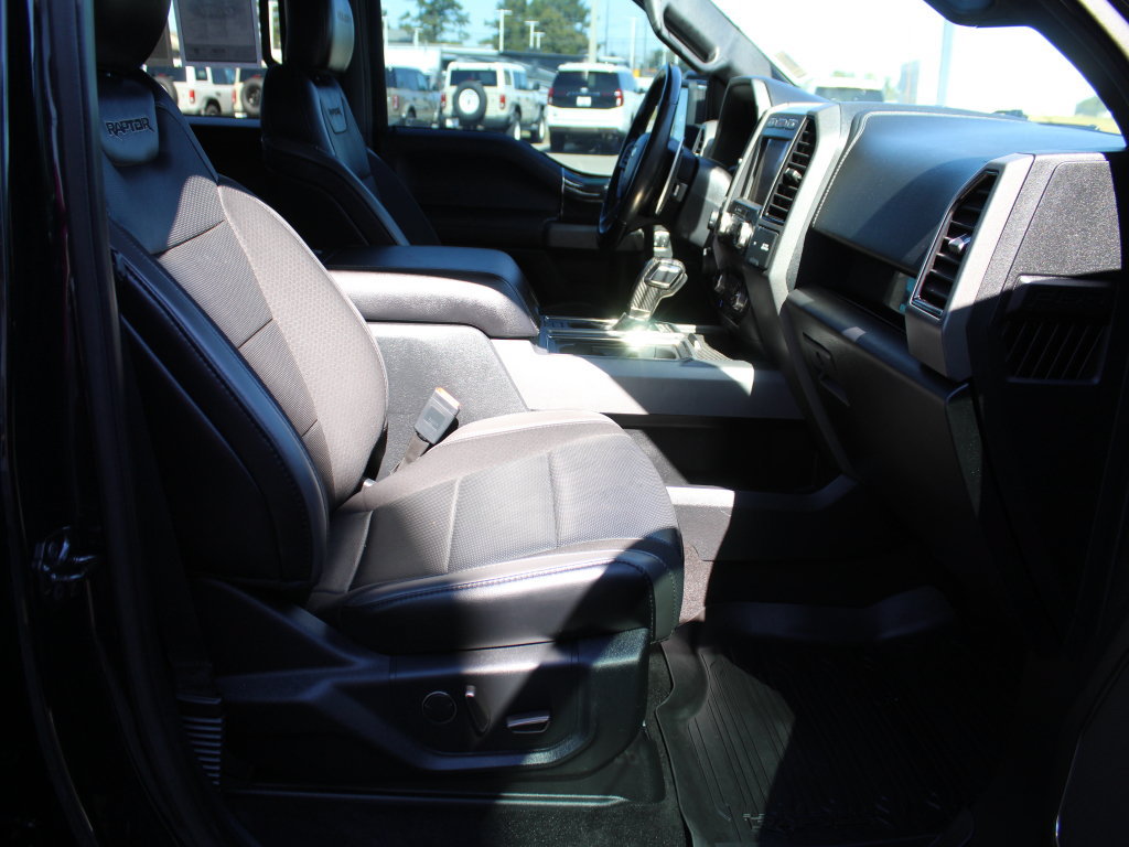 Used 2019 Ford F150 Raptor w/ Equipment Group 802A Luxury AWD/4WD image 16
