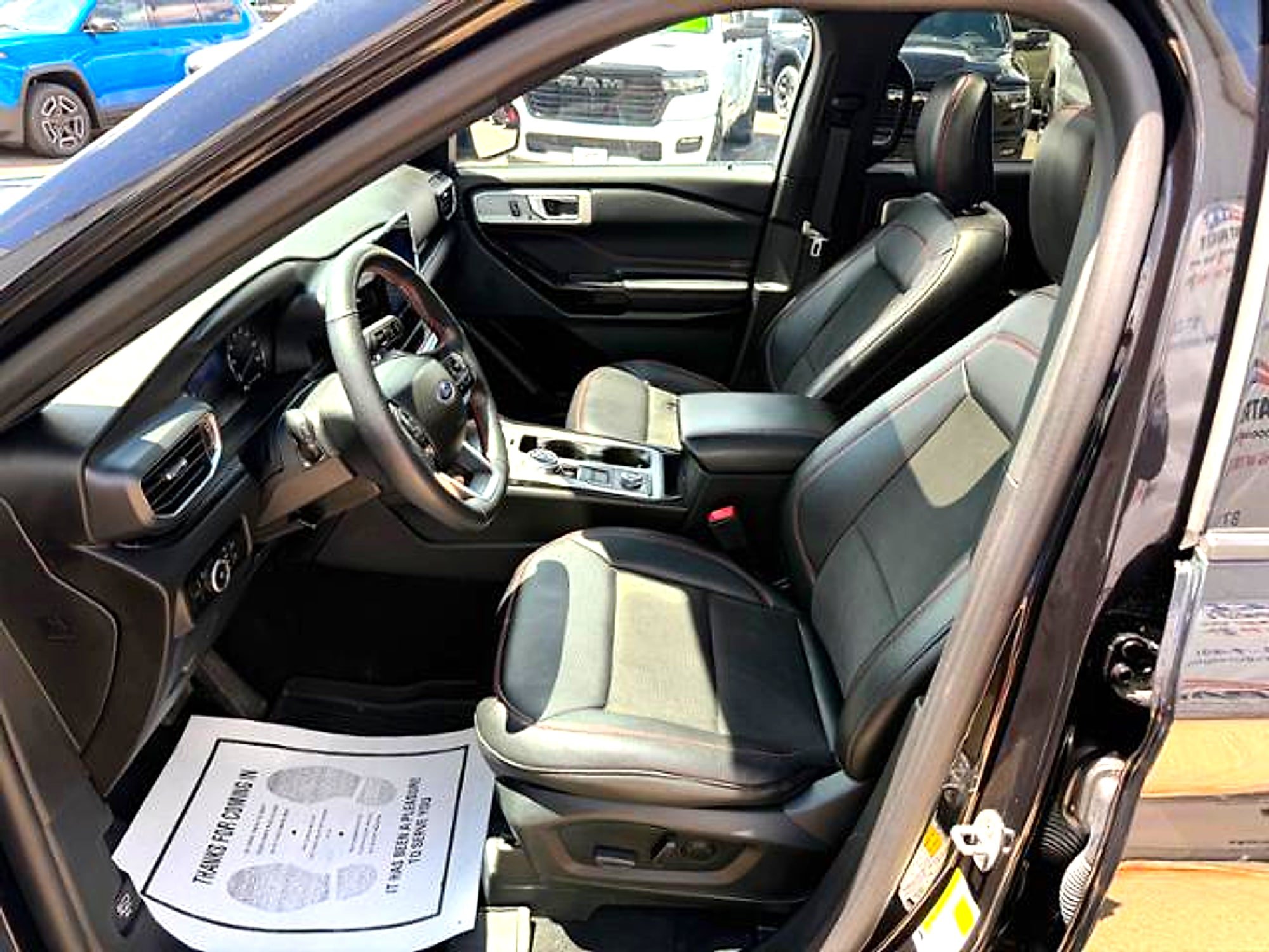 Used 2023 Ford Explorer ST-Line w/ Class IV Trailer Tow Package AWD/4WD image 4