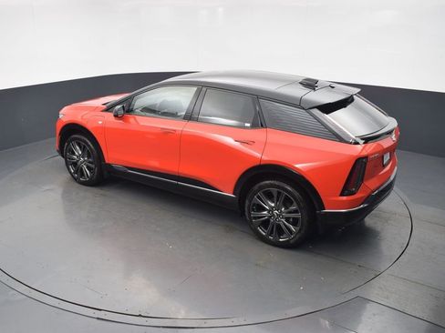 New 2026 Cadillac Optiq Sport 2 image 45