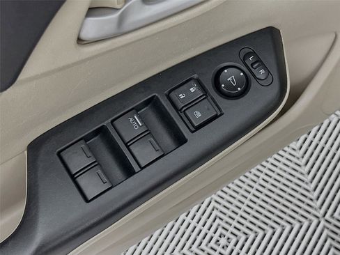 Used 2012 Honda Civic LX image 18