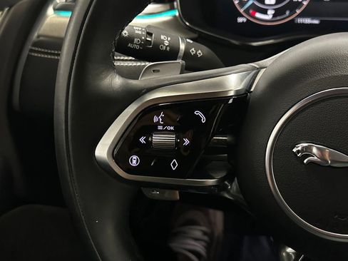 Used 2025 Jaguar F-PACE R-Dynamic S image 30