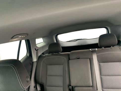 Used 2023 GMC Terrain SLE w/ Driver Convenience Package image 10