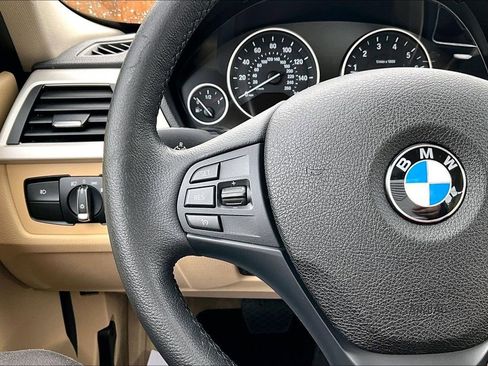 Used 2016 BMW 320i Sedan RWD image 24