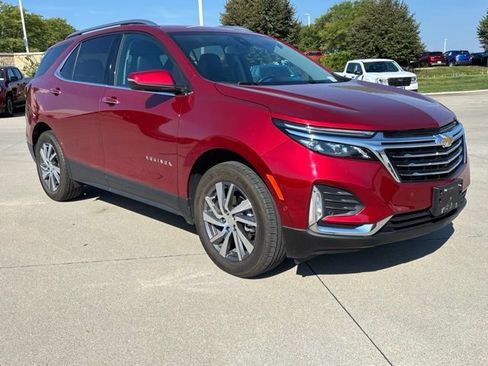 Used 2023 Chevrolet Equinox Premier AWD/4WD image 4