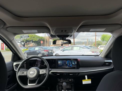 New 2026 Nissan Kicks SV w/ SV Premium Package image 10