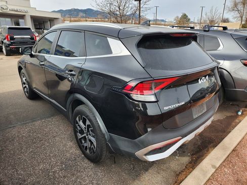 Used 2023 Kia Sportage EX image 4