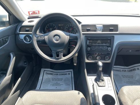 Used 2015 Volkswagen Passat 1.8T S FWD image 20