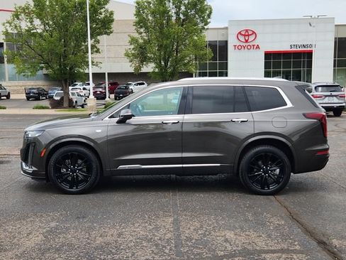 Used 2020 Cadillac XT6 Premium Luxury AWD/4WD image 3
