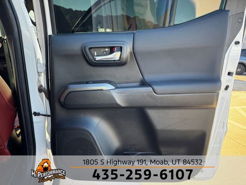Used 2023 Toyota Tacoma TRD Off-Road image 32