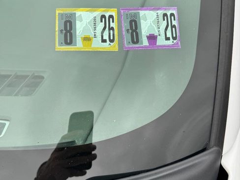 Used 2019 Chevrolet Express 2500 Extended image 10