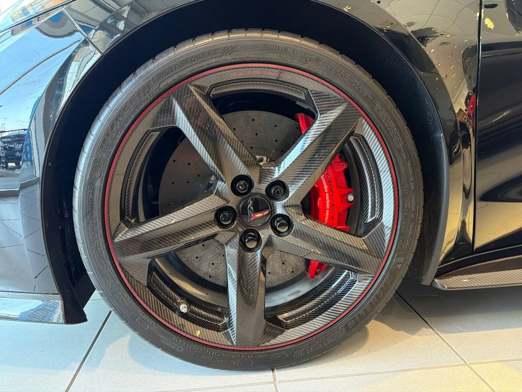 Used 2024 Chevrolet Corvette Z06 RWD image 34