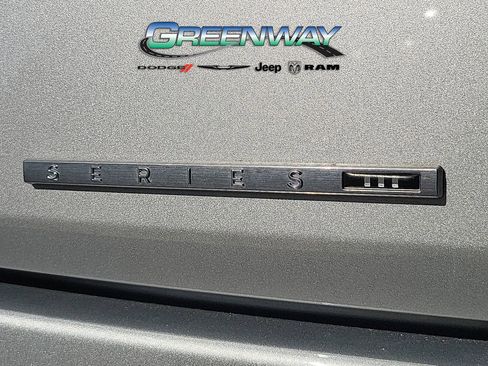 Used 2022 Jeep Wagoneer Series III w/ Flexible Seating Group image 9