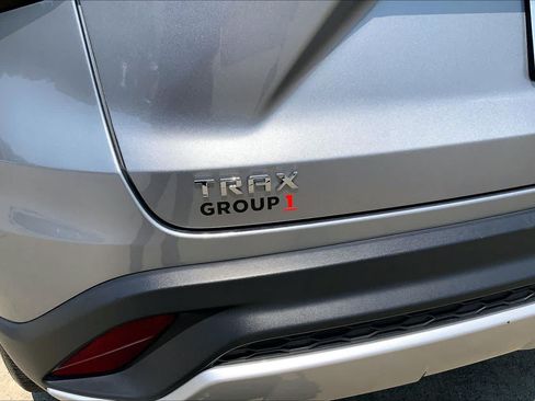 Used 2025 Chevrolet Trax LT FWD image 32