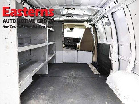 Used 2021 Chevrolet Express 3500 w/ Driver Convenience Package RWD image 9