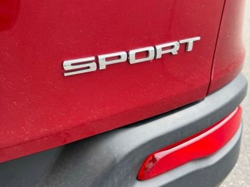 Used 2016 Jeep Cherokee Sport AWD/4WD image 9