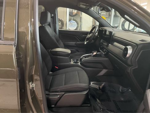 Used 2023 Chevrolet Colorado LT w/ LT Convenience Package AWD/4WD image 48