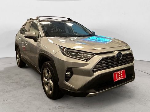 Used 2021 Toyota RAV4 Limited image 7
