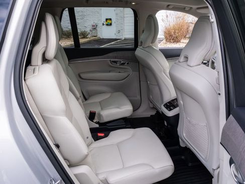 Used 2023 Volvo XC90 B6 Plus w/ Protection Package Premier image 31