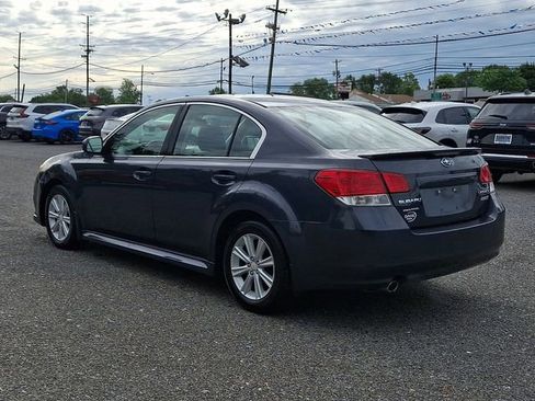 Used 2010 Subaru Legacy 2.5i Premium AWD/4WD image 4