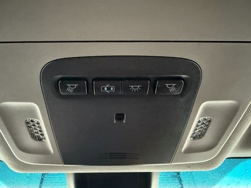 Used 2018 Toyota Camry XSE image 22