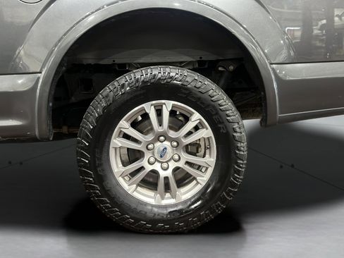 Used 2020 Ford F150 Lariat image 37