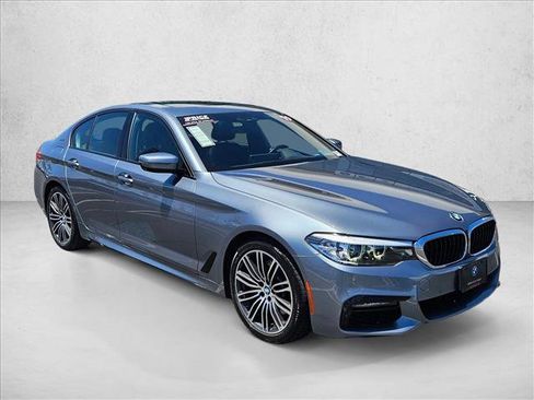 Used 2019 BMW 530e w/ M Sport Package RWD image 3