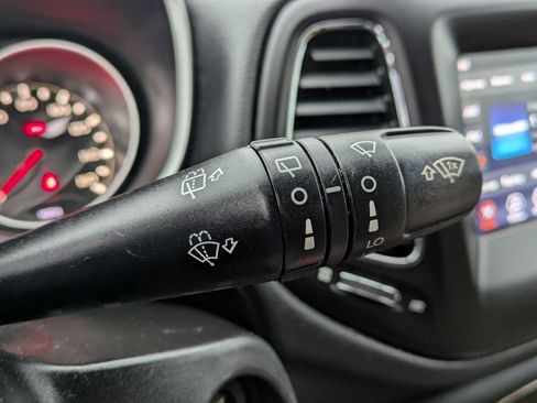 Used 2018 Jeep Compass Sport w/ Tech Group image 21