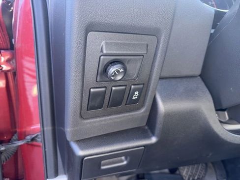 Used 2015 Nissan Rogue S w/ Convenience Package image 21